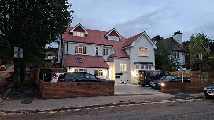 2 Bedroom Property To Rent In Old Lodge Lane, Purley, Surrey., CR8