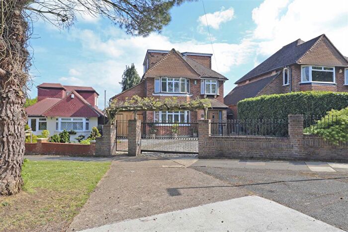 4 Bedroom Detached House For Sale In Breakspear Road South, Ickenham, UB10