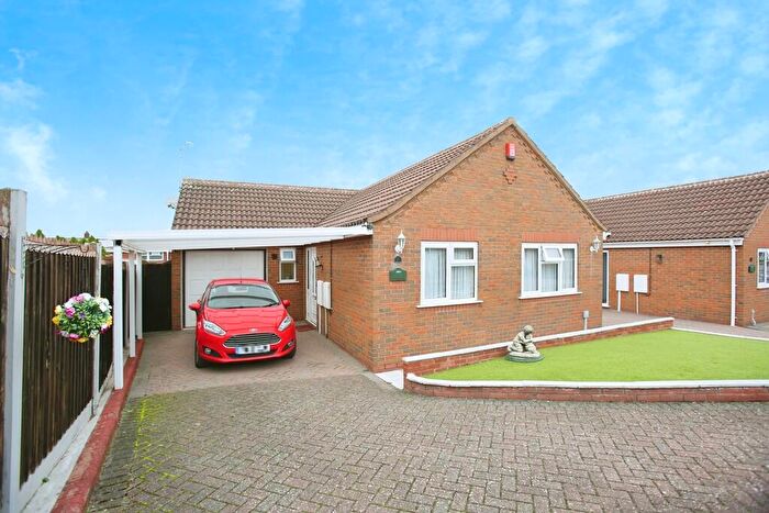 2 Bedroom Detached Bungalow For Sale In Rowan Gardens, Polesworth, B78