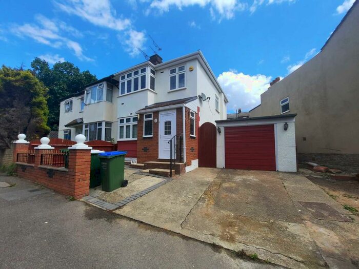 3 Bedroom Semi-Detached House To Rent In Sandcliff Road, Erith, DA8