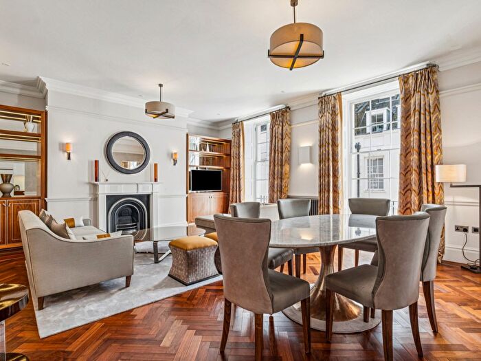 2 Bedroom Flat To Rent In Buckingham Street, London, WC2N