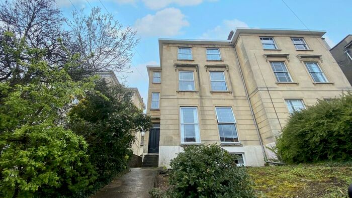 2 Bedroom Flat To Rent In Arley Hill, Cotham, Bristol, BS6