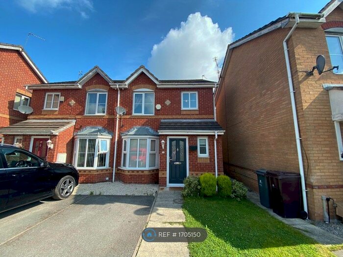 3 Bedroom Detached House To Rent In Mercer Avenue, Liverpool, L32