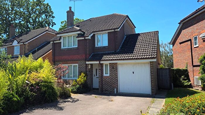 4 Bedroom Detached House For Sale In Smallfield, Surrey, RH6