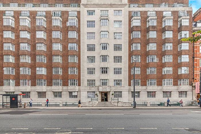 Studio For Sale In Woburn Place, Bloomsbury, WC1H