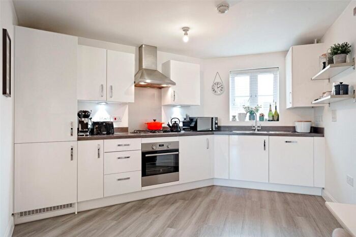 2 Bedroom Apartment For Sale In Whitlock Avenue, Wokingham, Berkshire, RG40
