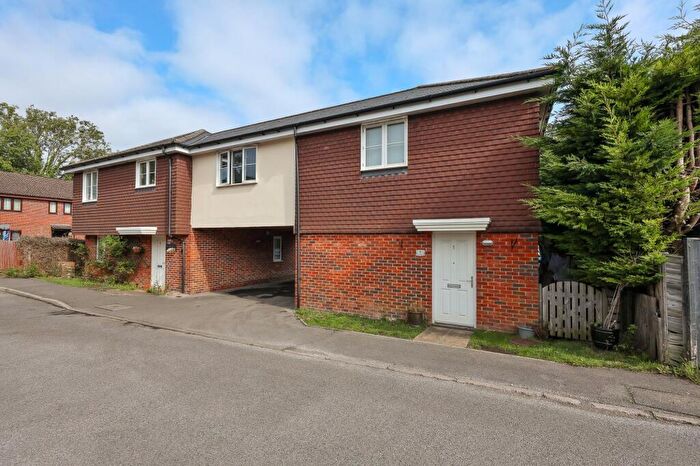 1 Bedroom Flat For Sale In Junction Close, Burgess Hill, RH15