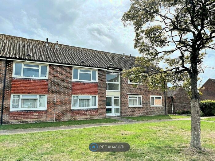 2 Bedroom Flat To Rent In Homefield Road, Emsworth, PO10