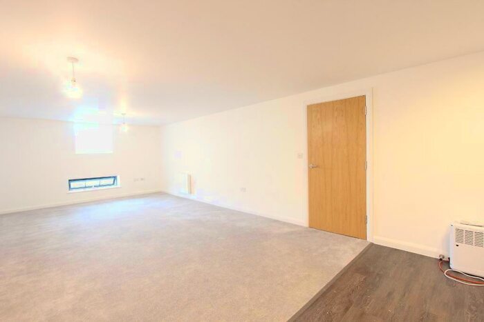 1 Bedroom Flat To Rent In St Radigunds Road, Dover, CT17