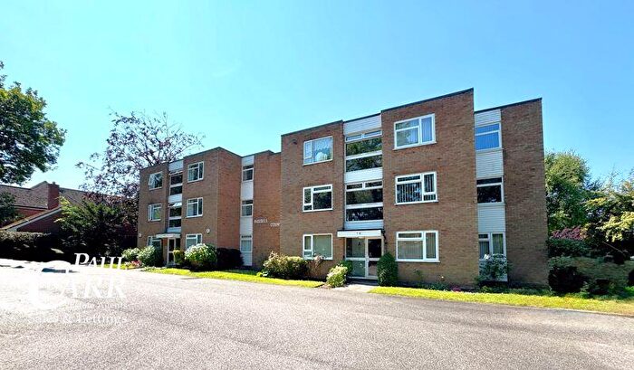 2 Bedroom Flat For Sale In Russell Court, Walsall Road, Four Oaks, Sutton Coldfield, B74