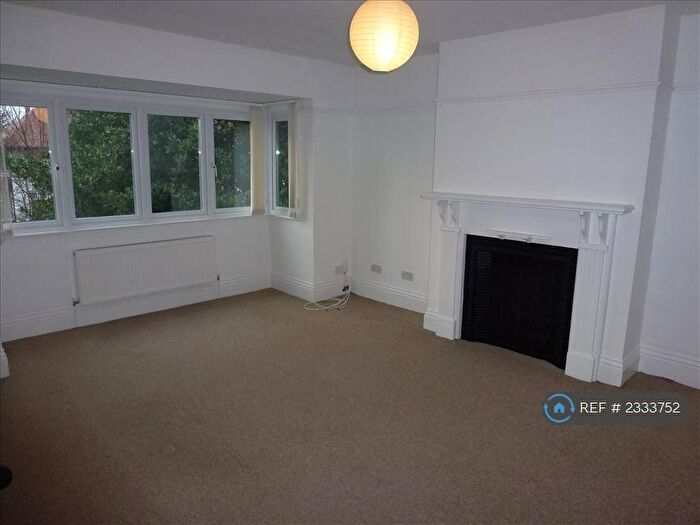 2 Bedroom Flat To Rent In Blundlesands, Liverpool, L23