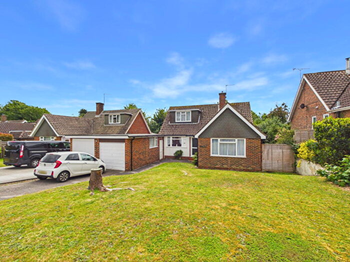 3 Bedroom Chalet For Sale In West Way, High Salvington, Worthing, BN13