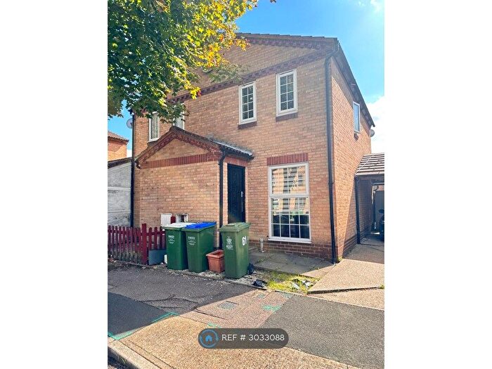2 Bedroom Terraced House To Rent In Courtland Grove, London, SE28