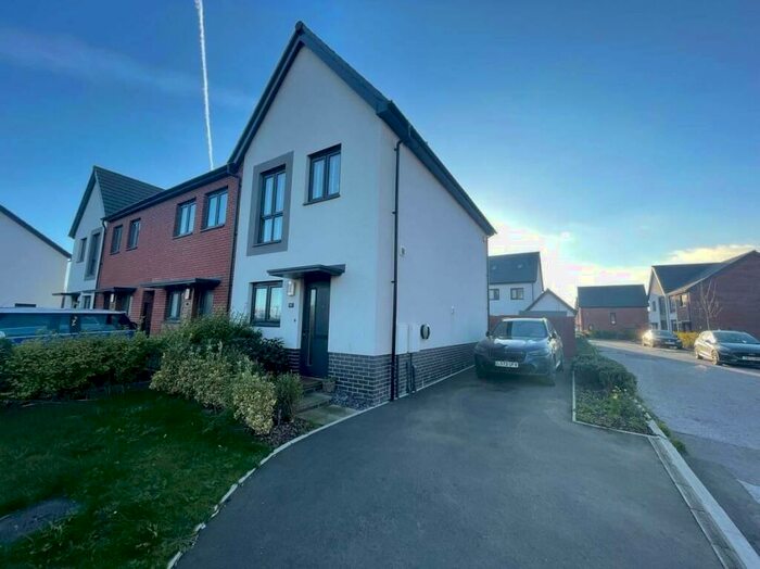 2 Bedroom House To Rent In Rhodfa Groes-Wen, Cardiff, CF5