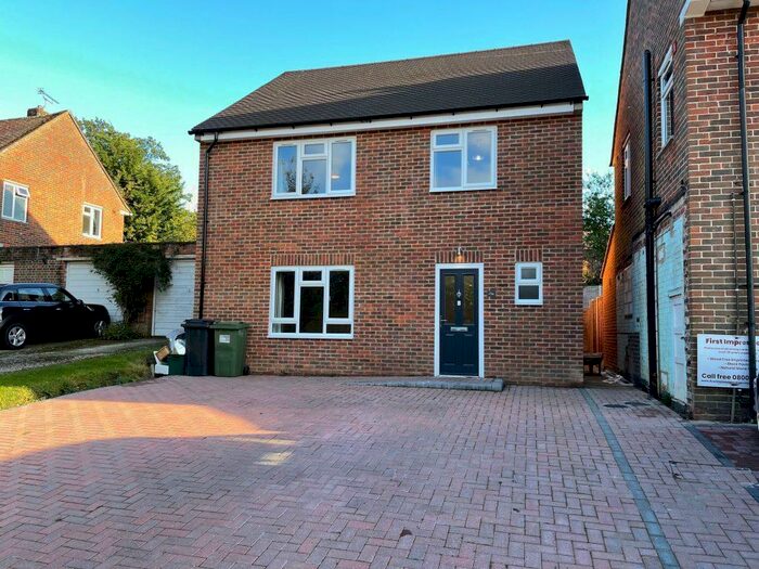 3 Bedroom Detached House To Rent In Three Acre Road Newbury, RG14