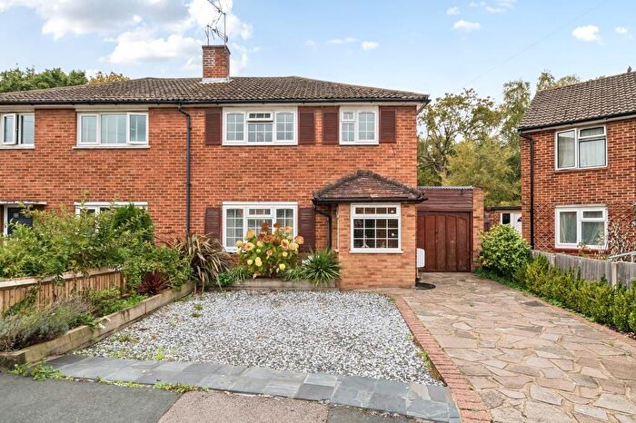 3 Bedroom Semi-detached House For Sale In Camberley, Surrey, GU15
