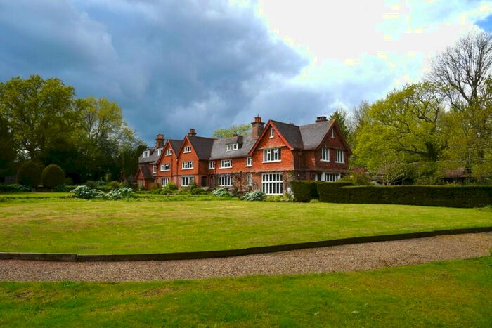 Studio To Rent In Cowfold Road, RH13