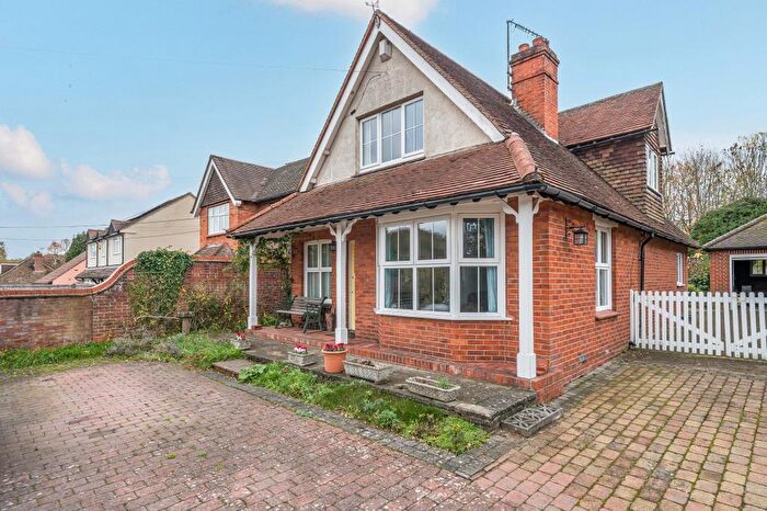 3 Bedroom Detached House For Sale In Hermitage, Berkshire, RG18