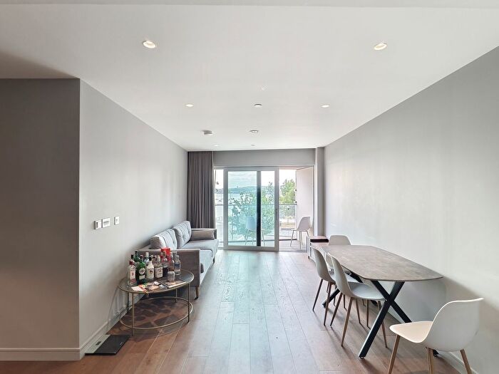 2 Bedroom Flat To Rent In Cutter Lane, London, SE10
