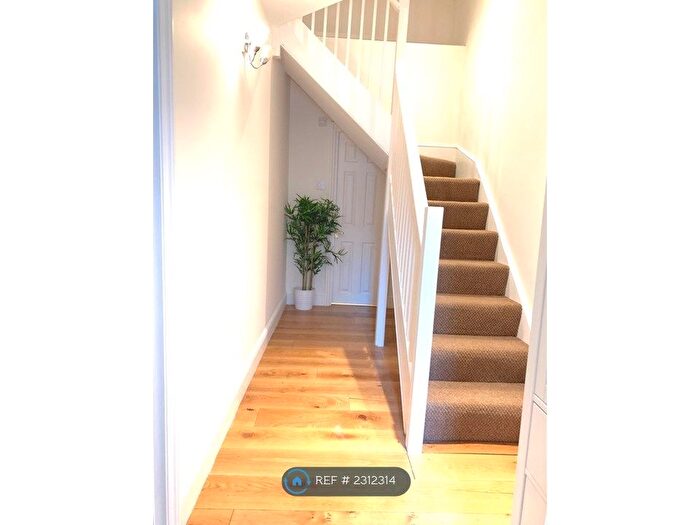 1 Bedroom Flat To Rent In City Road, London, EC1V