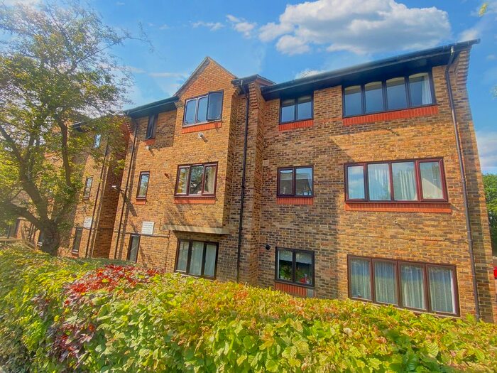 1 Bedroom Flat To Rent In Nijinsky House, Uxbridge, Greater London, UB8