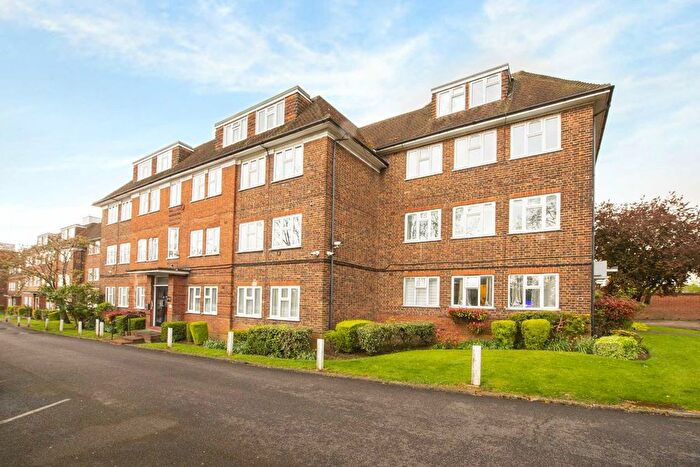 2 Bedroom Flat To Rent In Granville Place, North Finchley, N12