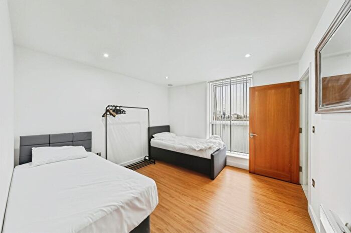 2 Bedroom Apartment To Rent In Coral Apartments, Royal Victoria Dock, Lonodn, E16
