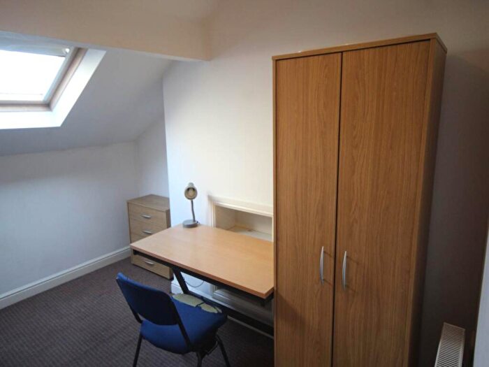 Studio To Rent In Southbrook Terrace, , Bradford, BD7