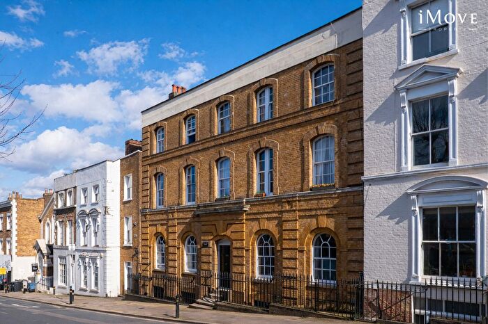 1 Bedroom Flat For Sale In Gipsy Hill, London, SE19