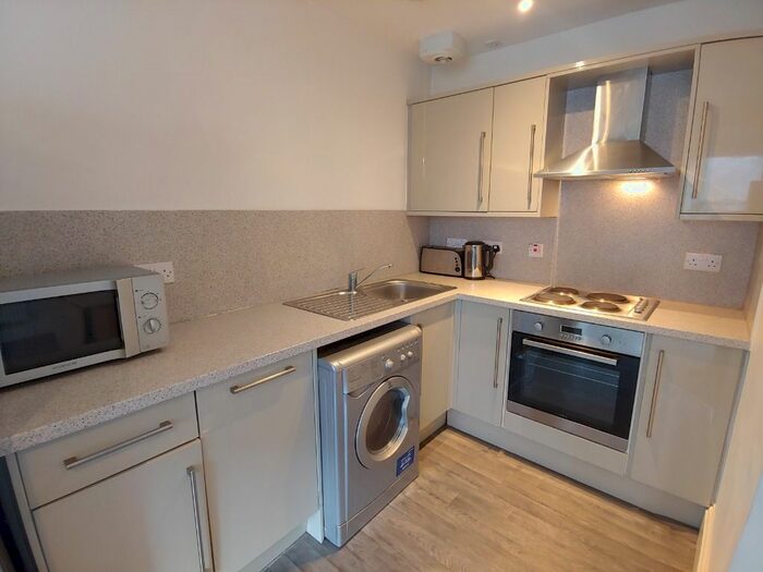 2 Bedroom Flat To Rent In Glen Street, Tollcross, Edinburgh, EH3
