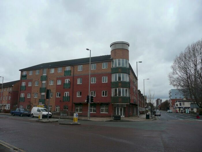 2 Bedroom Apartment To Rent In Chorlton Road, Hulme, Manchester., M15