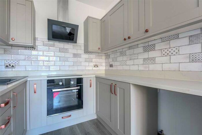 1 Bedroom Flat To Rent In Mitcham Park, Mitcham, Surrey, CR4