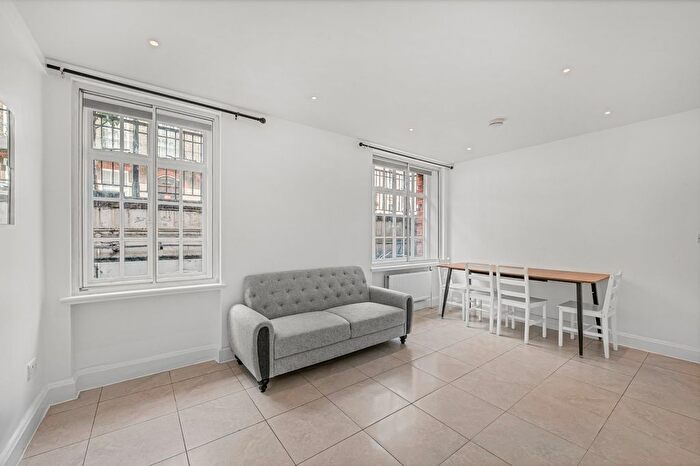 1 Bedroom Flat To Rent In Quebec Court, Seymour Street, W1H