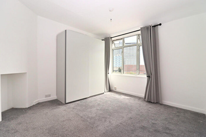 1 Bedroom Apartment To Rent In Tolworth, KT6