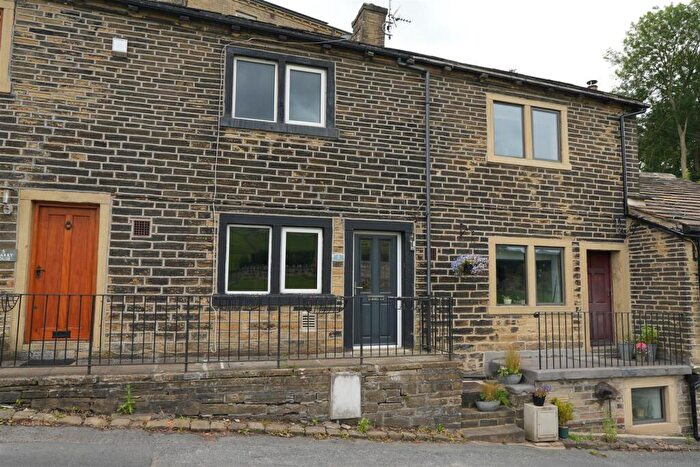 2 Bedroom Character Property To Rent In Stocks Lane, Luddenden, Halifax, HX2