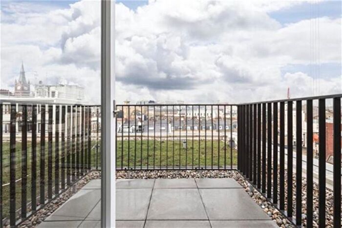 3 Bedroom Flat To Rent In The Penthouse, Hand Axe Yard, Kings Cross, London, WC1X