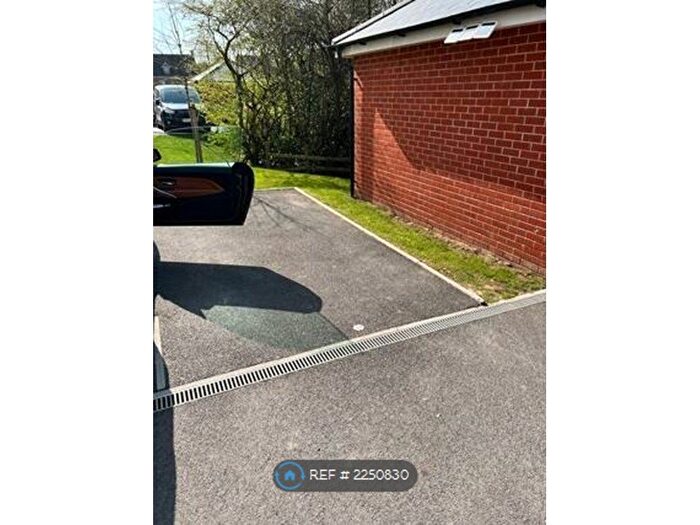 2 Bedroom Flat To Rent In George Holmes Way, Bristol, BS16