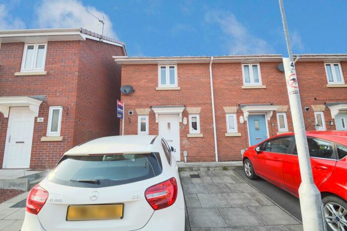 2 Bedroom End Of Terrace House To Rent In Dovestone Way, Kingswood, Hull, HU7