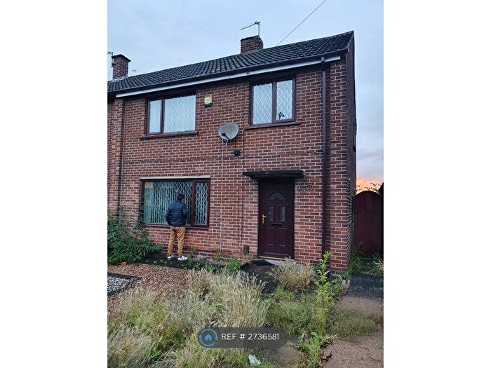 3 Bedroom Semi Detached House To Rent In Mackinnon Avenue, Normanton, WF6