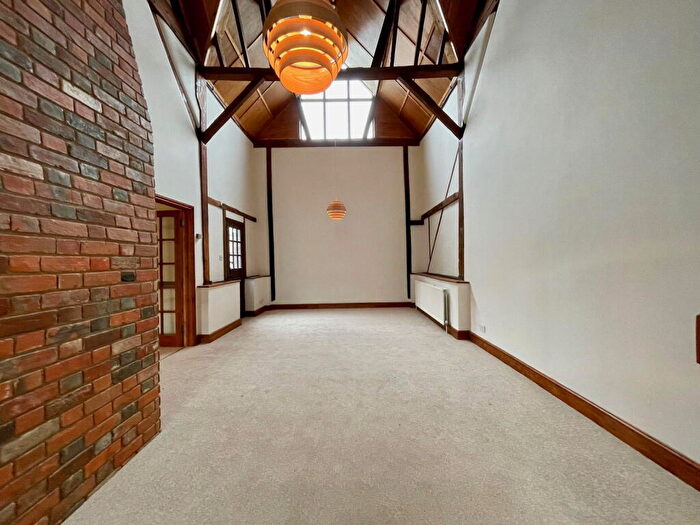 4 Bedroom Semi-Detached House To Rent In Newbury Road, Compton, Newbury, RG20