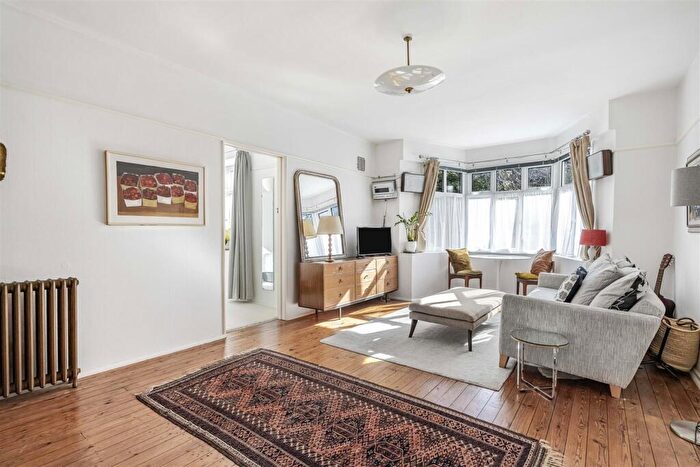 2 Bedroom Apartment For Sale In Bodorgan Road, Bournemouth, BH2