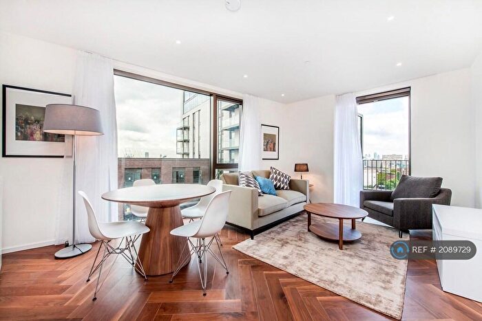 2 Bedroom Flat To Rent In Ambassador Building, London, SW11