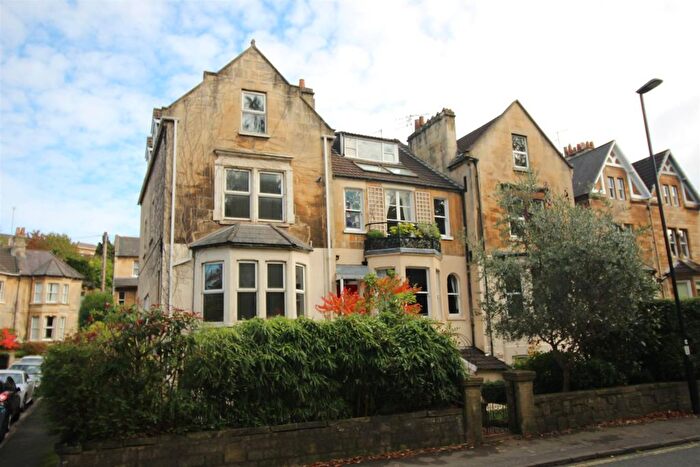 2 Bedroom Property To Rent In Prior Park Road, Bath, BA2