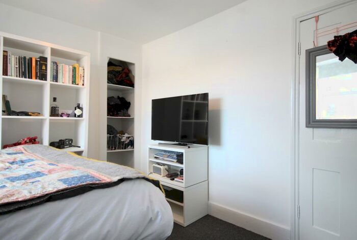 Studio To Rent In Kentish Town Road, Camden, NW1