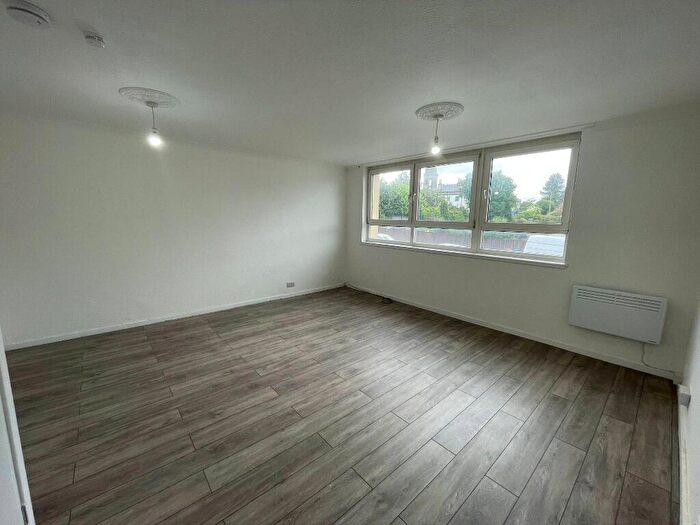 3 Bedroom Maisonette To Rent In Oxford Street, Kirkintilloch, East Dunbartonshire, G66