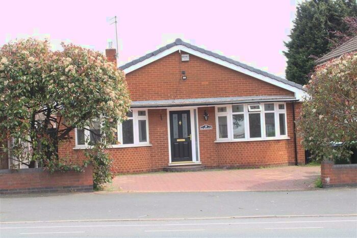 3 Bedroom Detached Bungalow To Rent In Hilltop, West Bromwich, B70
