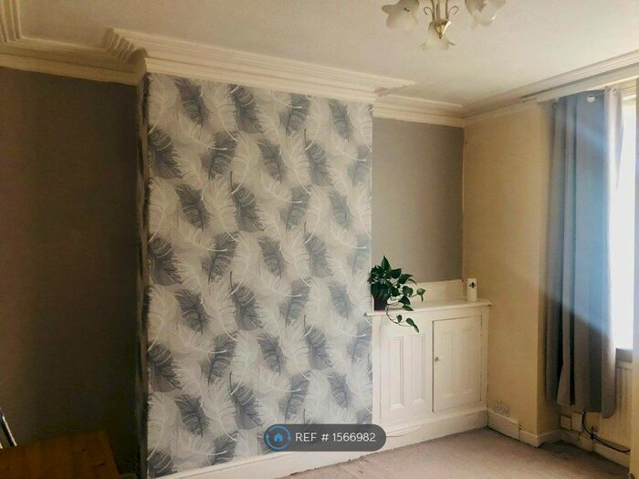 3 Bedroom Terraced House To Rent In Birkett Bank, Wigan, WN1