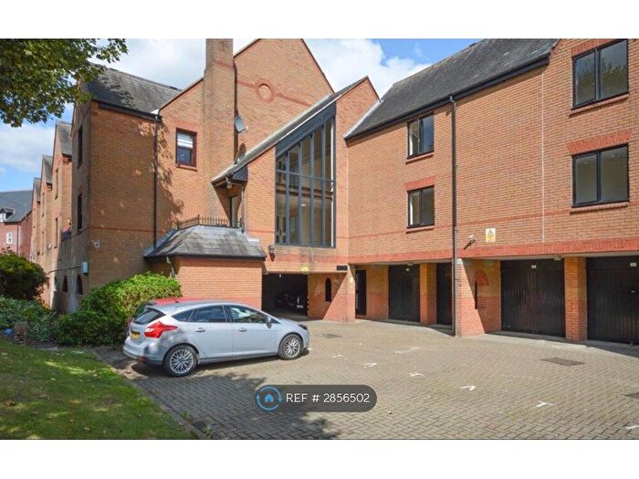 1 Bedroom Flat To Rent In Fitzwalter Place, Dunmow, CM6