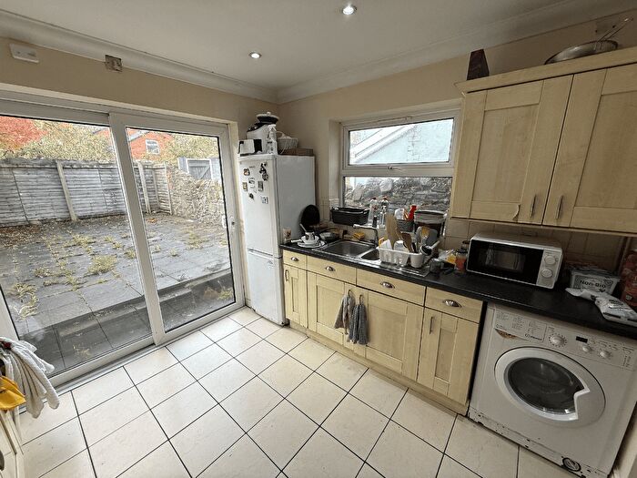 7 Bedroom Terraced House To Rent In Mackintosh Place, Roath, Cardiff, CF24