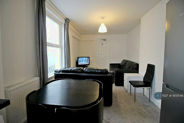 5 Bedroom Terraced House To Rent In Rhyddings Terrace, Brynmill, Swansea, SA2